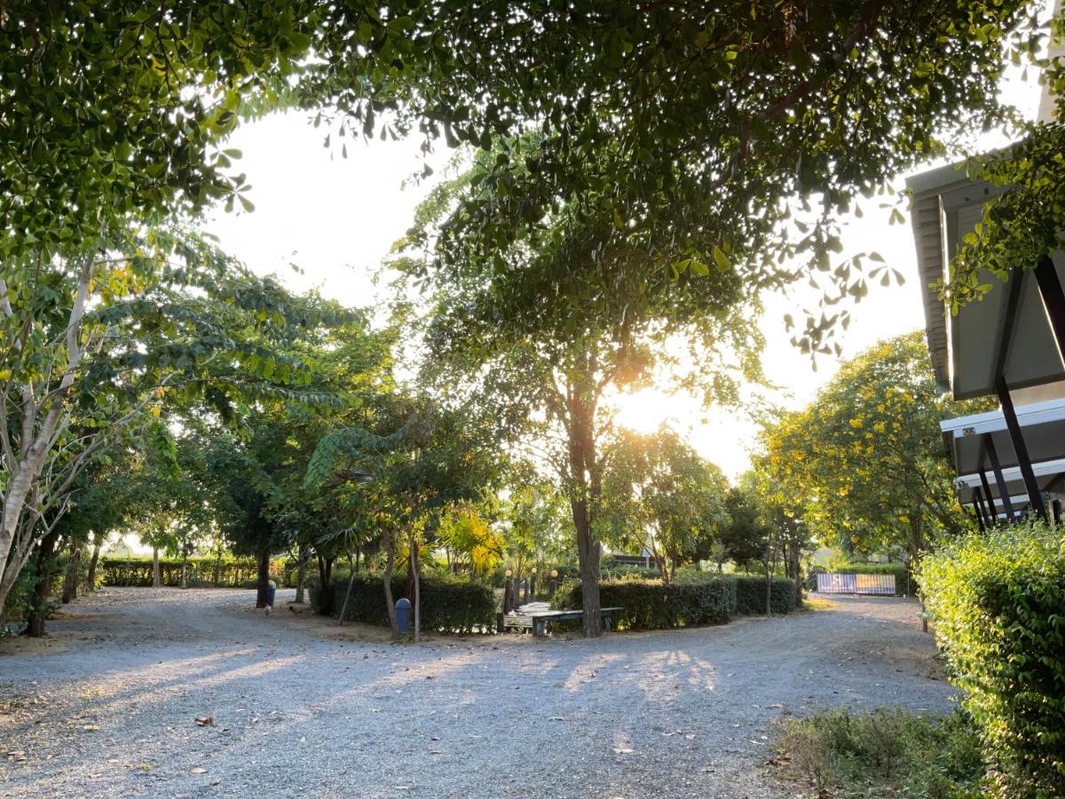 Baan Tonjaeng Resort Chai Nat Eksteriør billede