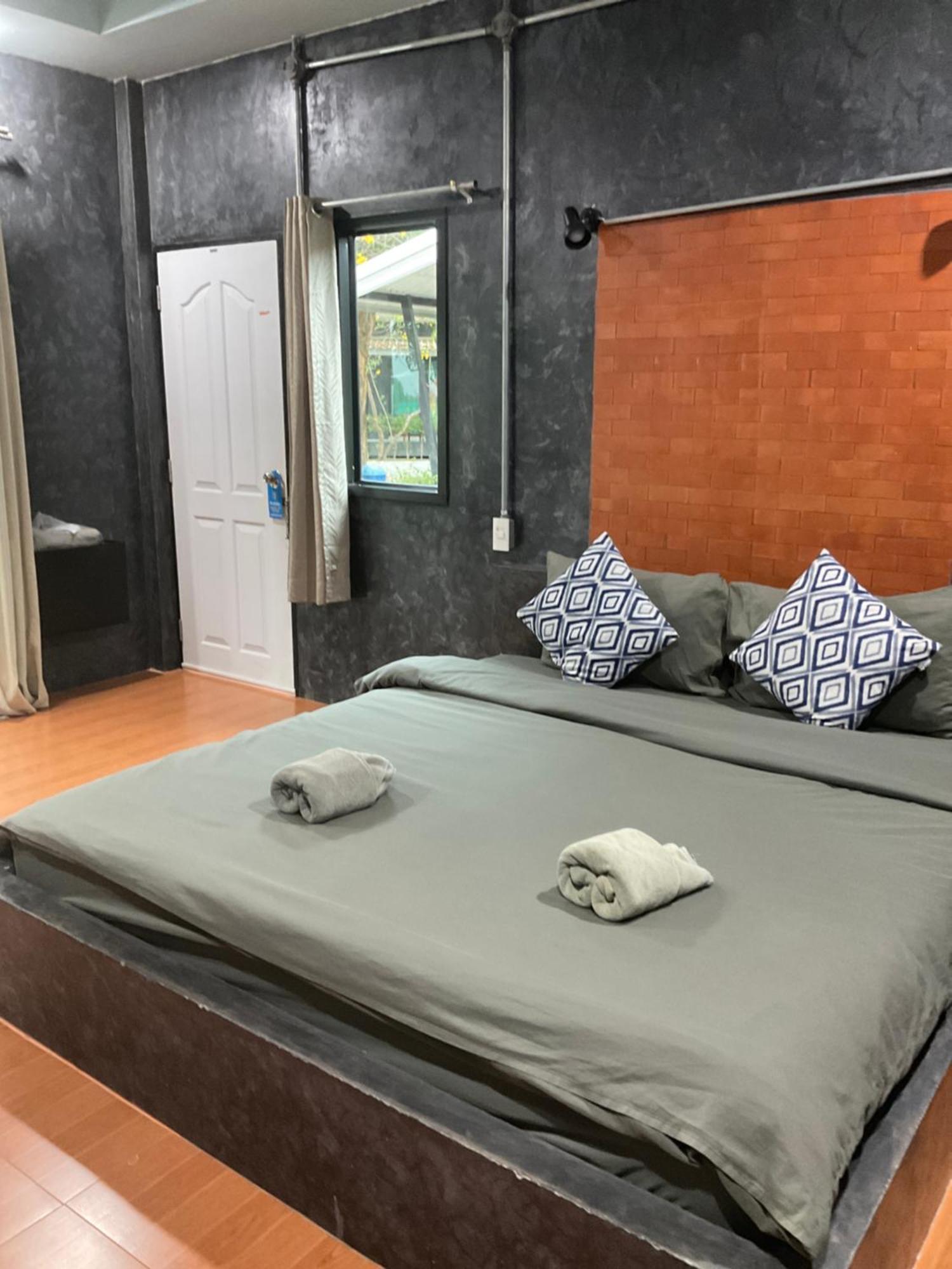 Baan Tonjaeng Resort Chai Nat Eksteriør billede